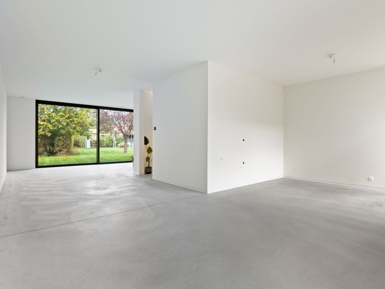 Neon Klein Heiken 124 Kapellen-1.jpg