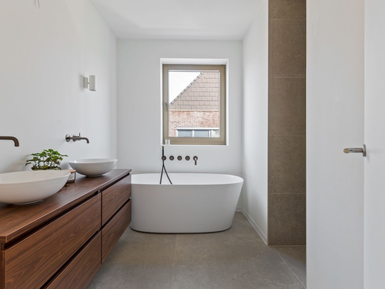 Neon Klein Heiken 124 Kapellen-17.jpg